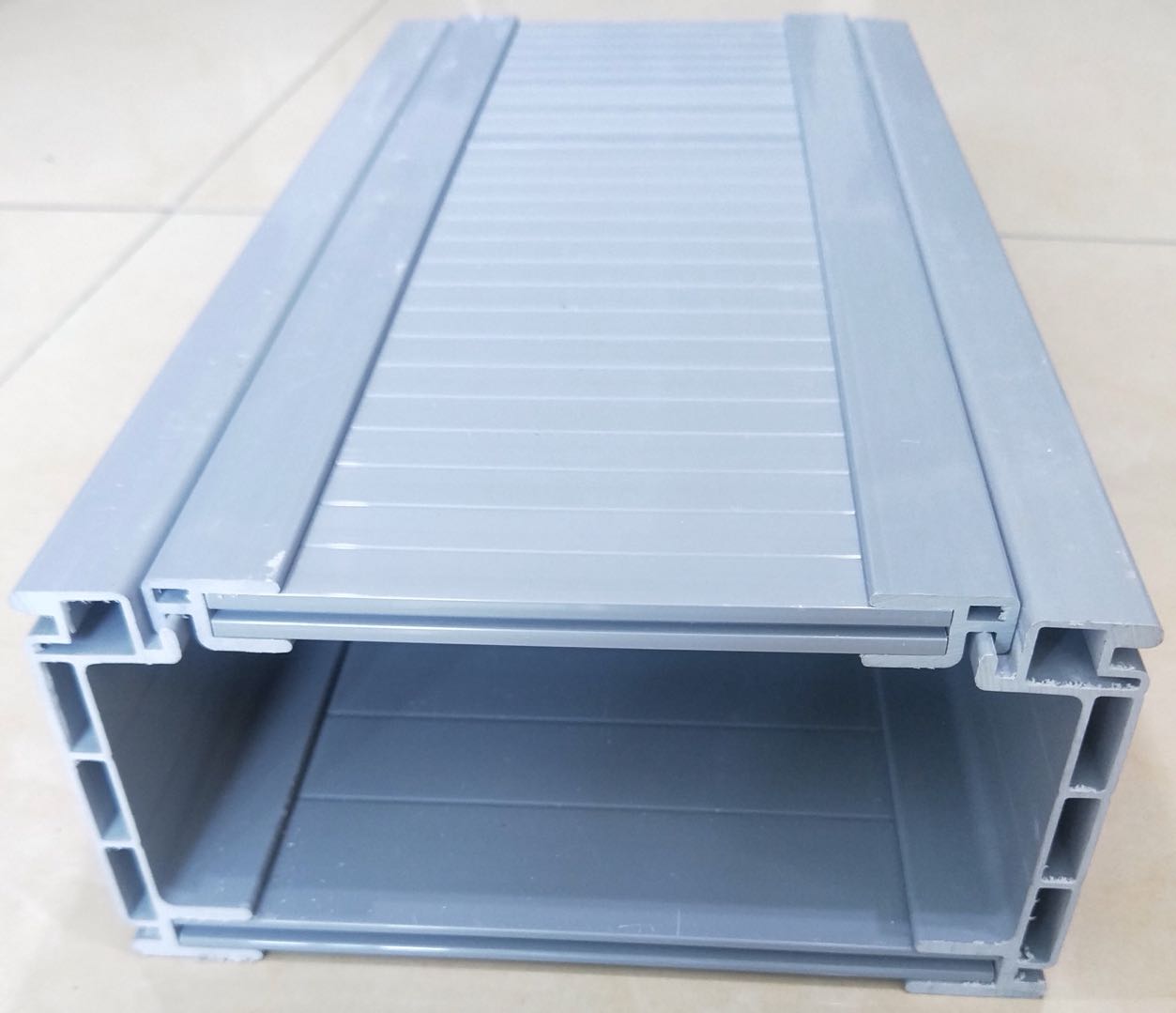 高分子合金電纜橋架 定義、優(yōu)勢與應(yīng)用前景